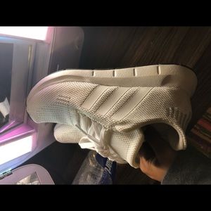 Adidas boy size 4 woman size 6!